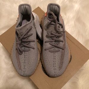 YEEZY BOOST 350
